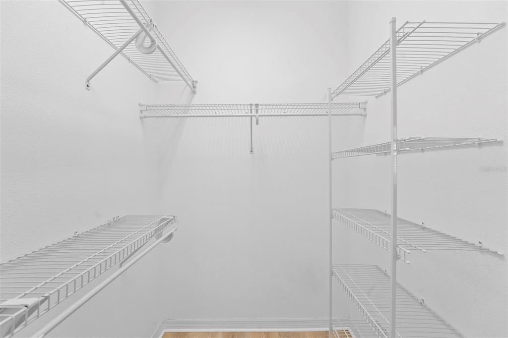 待售: $600,000 (4 贝兹, 2 浴室, 2460 平方英尺)