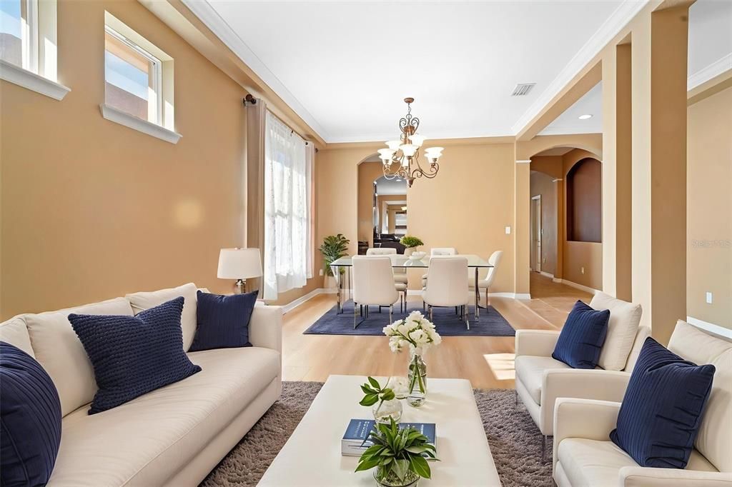 待售: $600,000 (4 贝兹, 2 浴室, 2460 平方英尺)