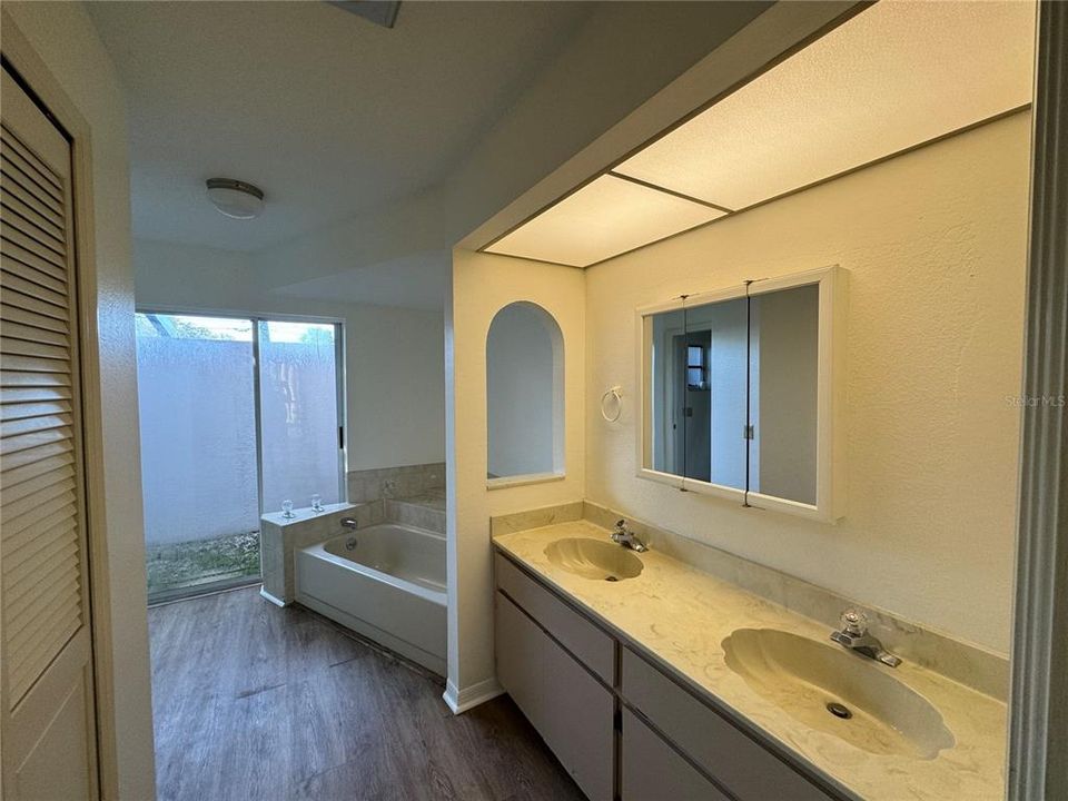 En Renta: $1,695 (3 camas, 2 baños, 2063 Pies cuadrados)