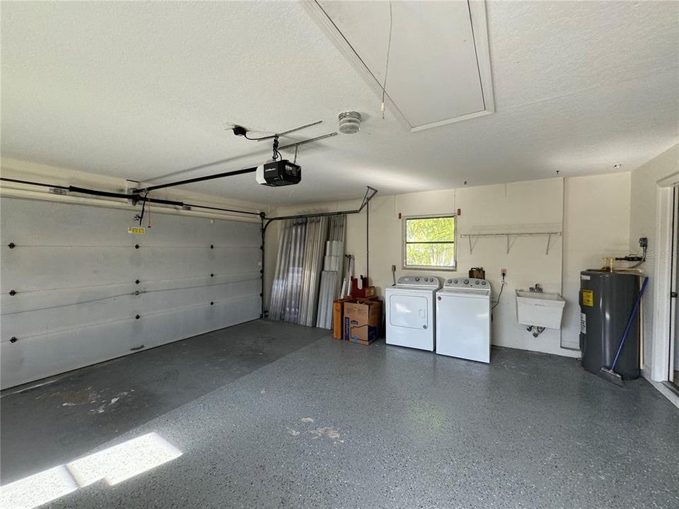 En Renta: $1,695 (3 camas, 2 baños, 2063 Pies cuadrados)