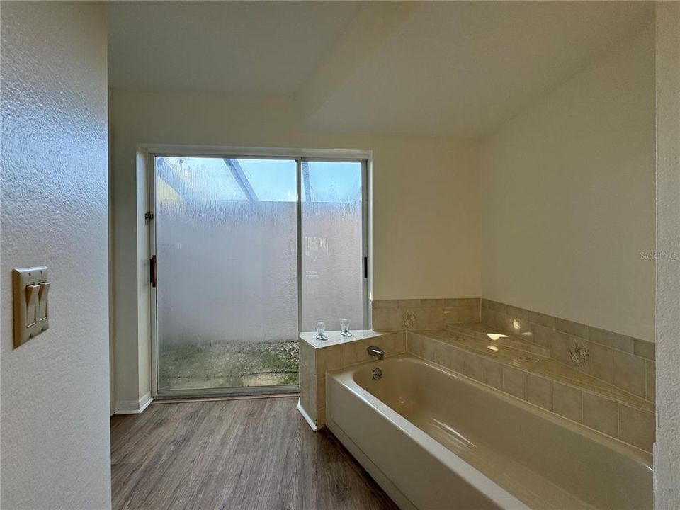 En Renta: $1,695 (3 camas, 2 baños, 2063 Pies cuadrados)