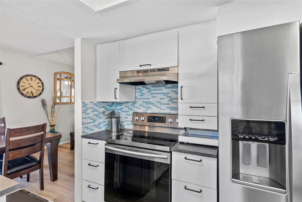 For Sale: $430,000 (3 beds, 2 baths, 1244 Square Feet)