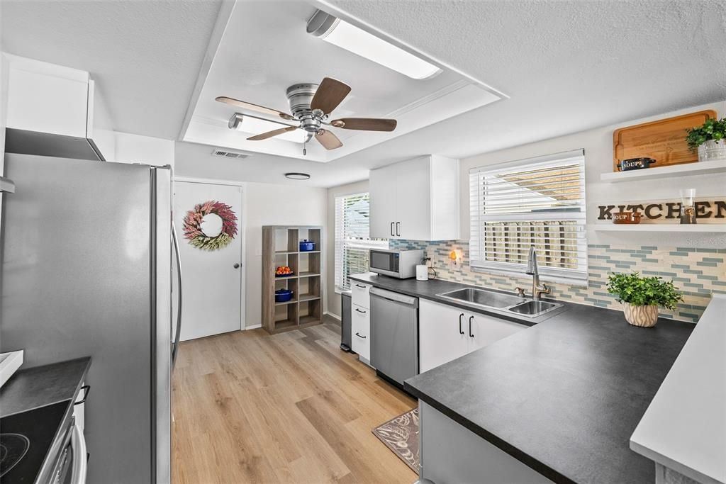 For Sale: $430,000 (3 beds, 2 baths, 1244 Square Feet)