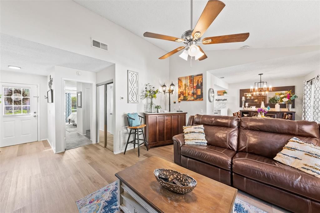 For Sale: $430,000 (3 beds, 2 baths, 1244 Square Feet)