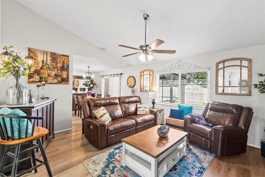 For Sale: $430,000 (3 beds, 2 baths, 1244 Square Feet)