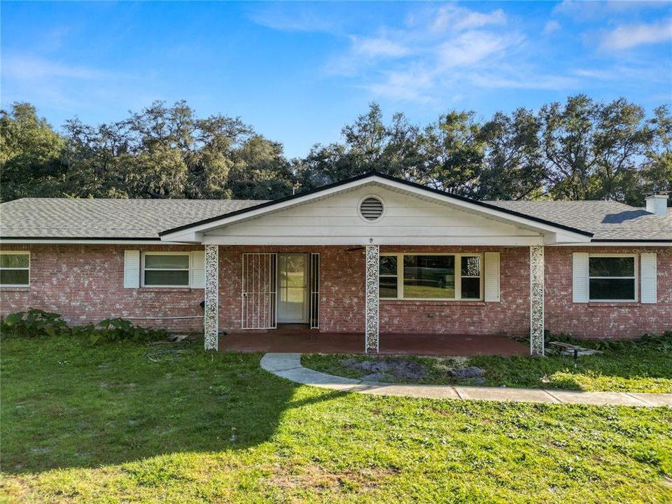 For Sale: $520,000 (3 beds, 3 baths, 2112 Square Feet)