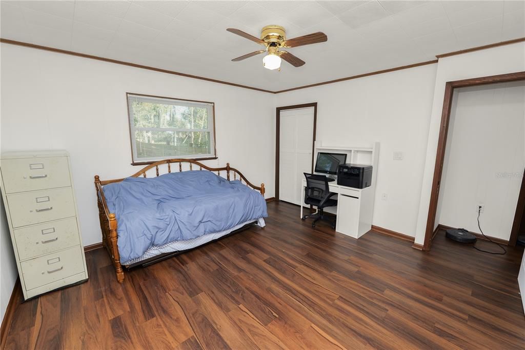 For Sale: $520,000 (3 beds, 3 baths, 2112 Square Feet)