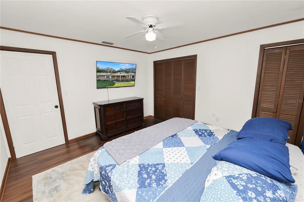 For Sale: $520,000 (3 beds, 3 baths, 2112 Square Feet)