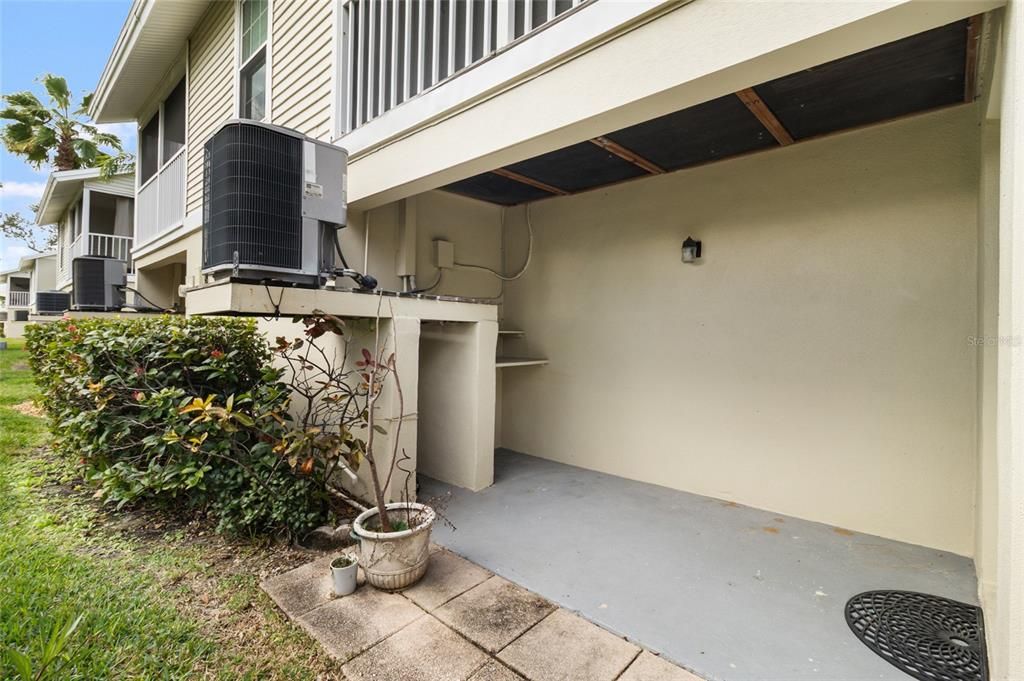 For Sale: $390,000 (2 beds, 2 baths, 920 Square Feet)