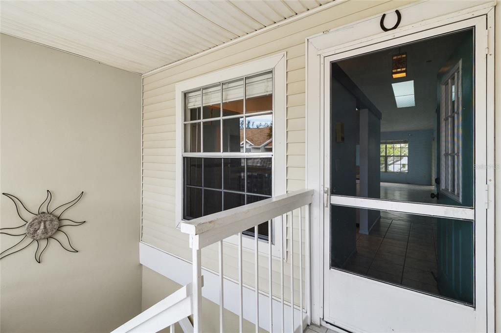 For Sale: $390,000 (2 beds, 2 baths, 920 Square Feet)