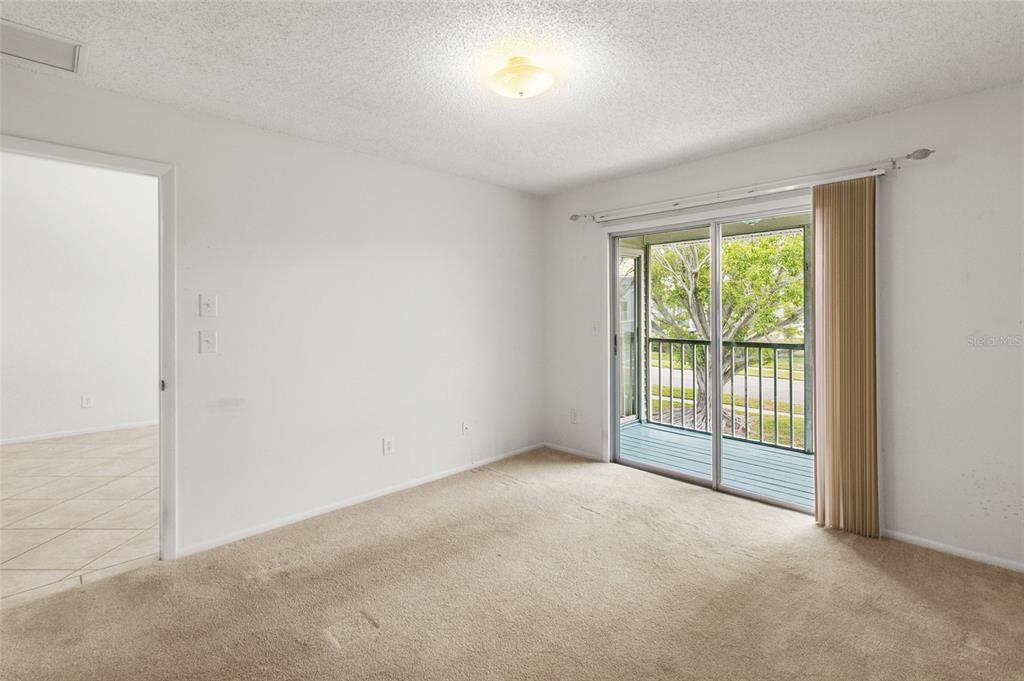 For Sale: $390,000 (2 beds, 2 baths, 920 Square Feet)