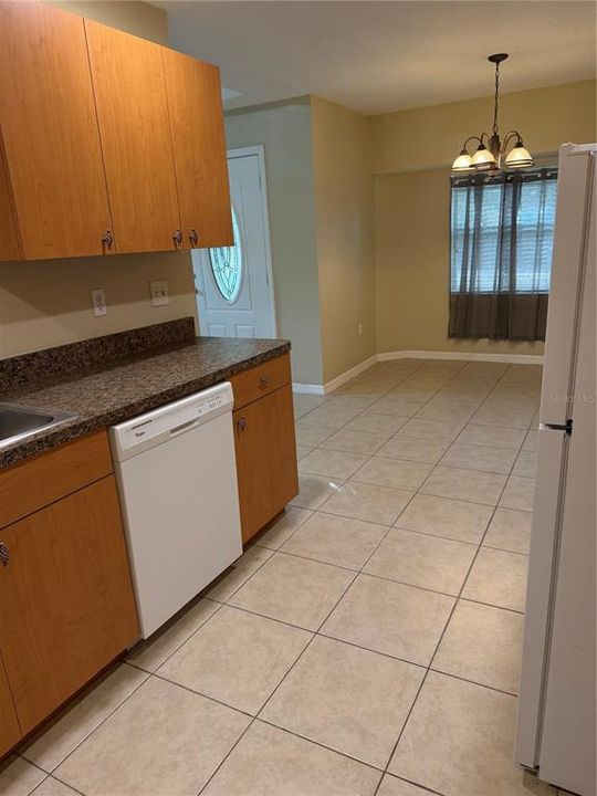 待售: $375,000 (3 贝兹, 2 浴室, 1199 平方英尺)