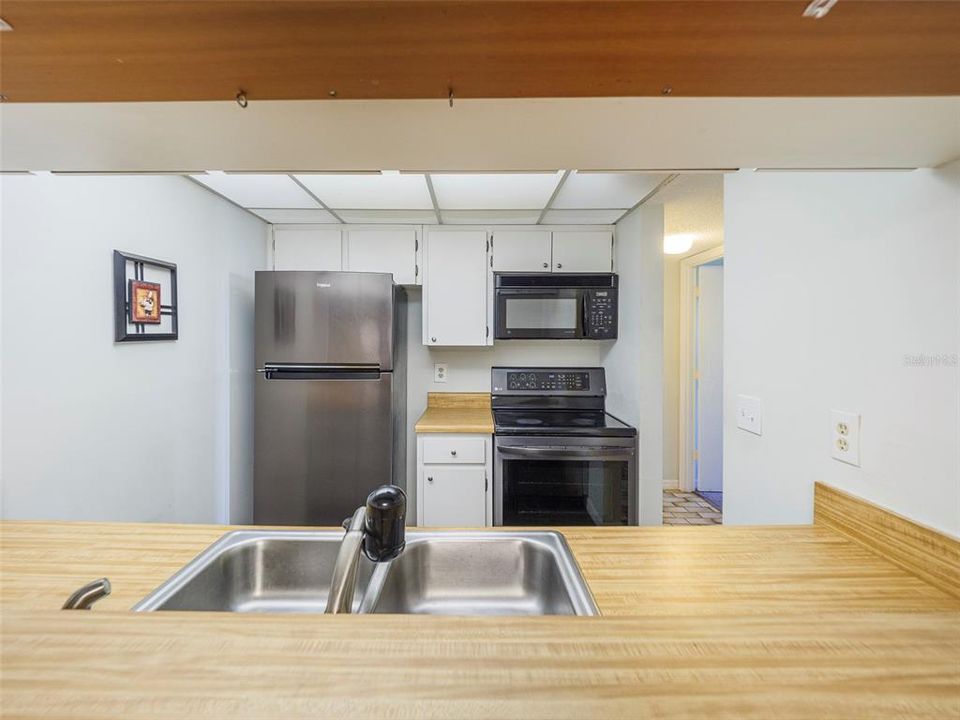 На продажу: $134,900 (1 спален, 1 ванн, 714 Квадратных фут)