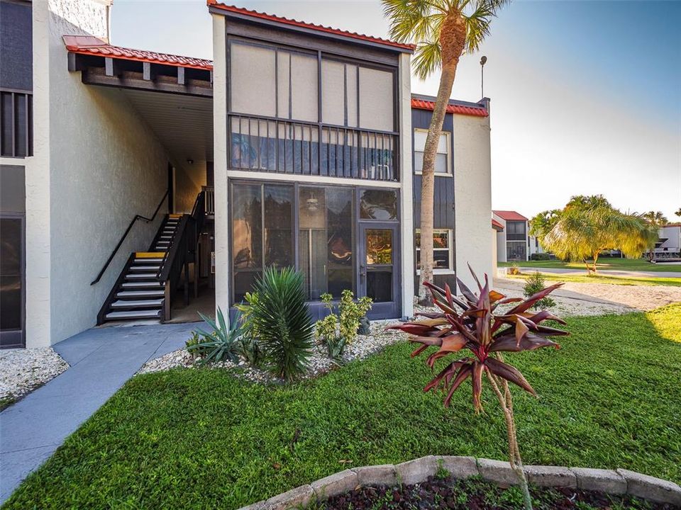 На продажу: $134,900 (1 спален, 1 ванн, 714 Квадратных фут)