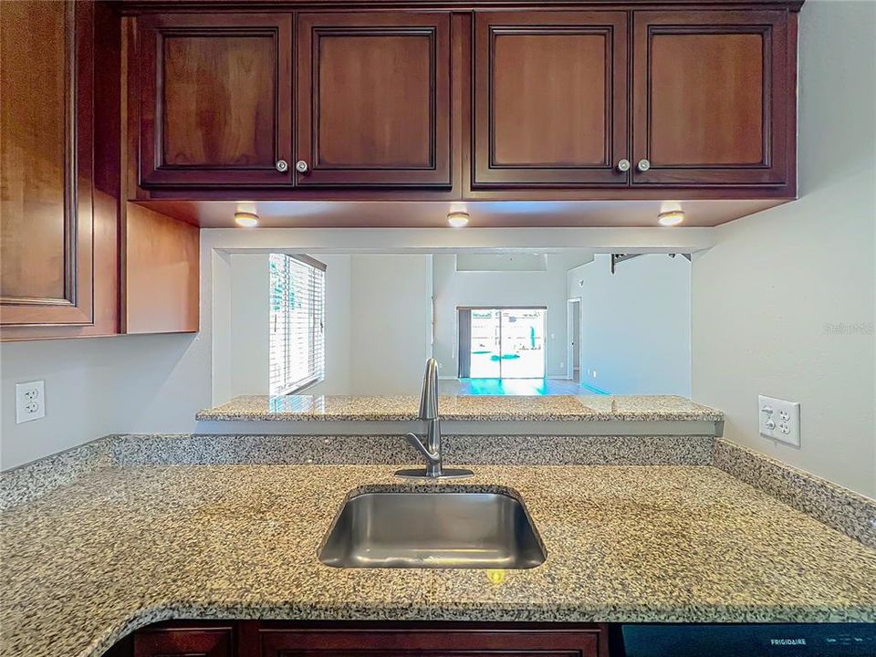 For Sale: $459,000 (3 beds, 2 baths, 1546 Square Feet)