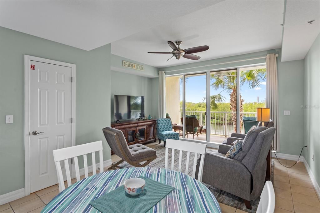 For Sale: $339,000 (2 beds, 1 baths, 1184 Square Feet)