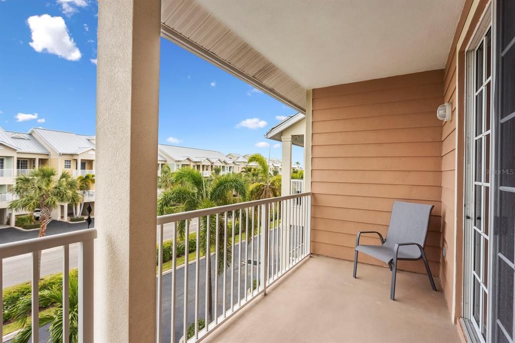 For Sale: $339,000 (2 beds, 1 baths, 1184 Square Feet)