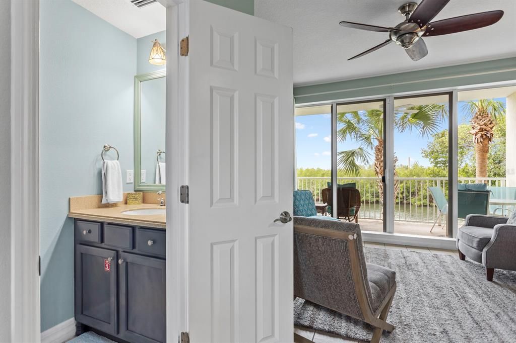 For Sale: $339,000 (2 beds, 1 baths, 1184 Square Feet)