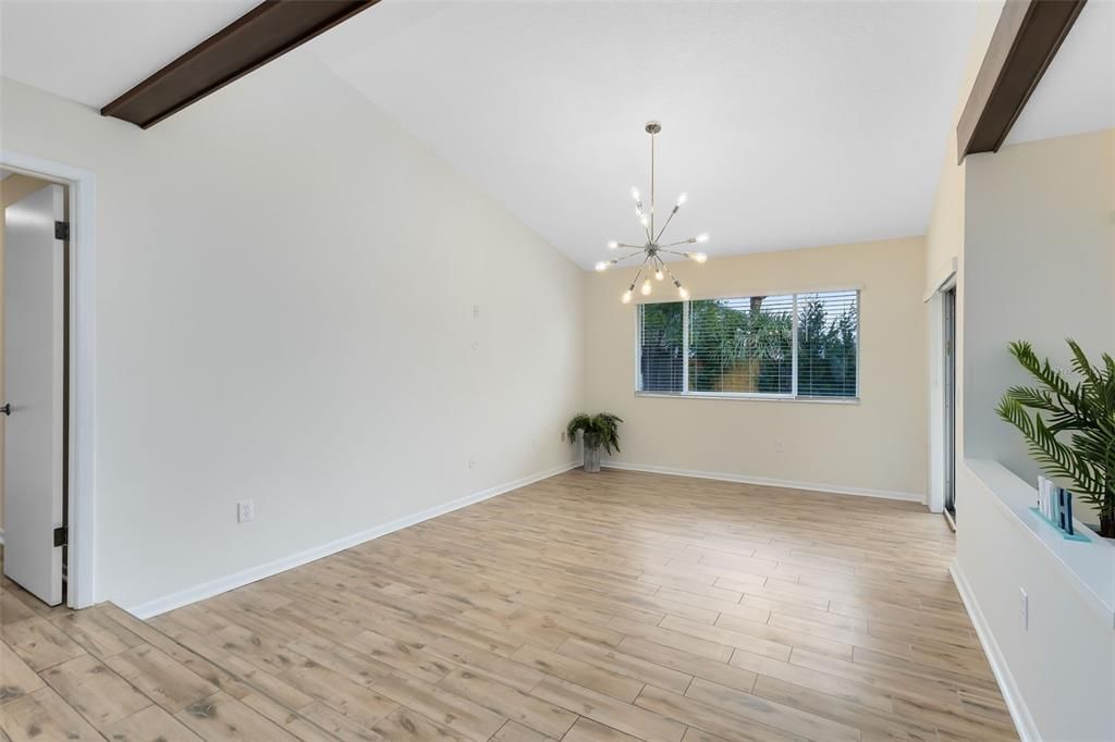 En Renta: $3,100 (3 camas, 2 baños, 1738 Pies cuadrados)