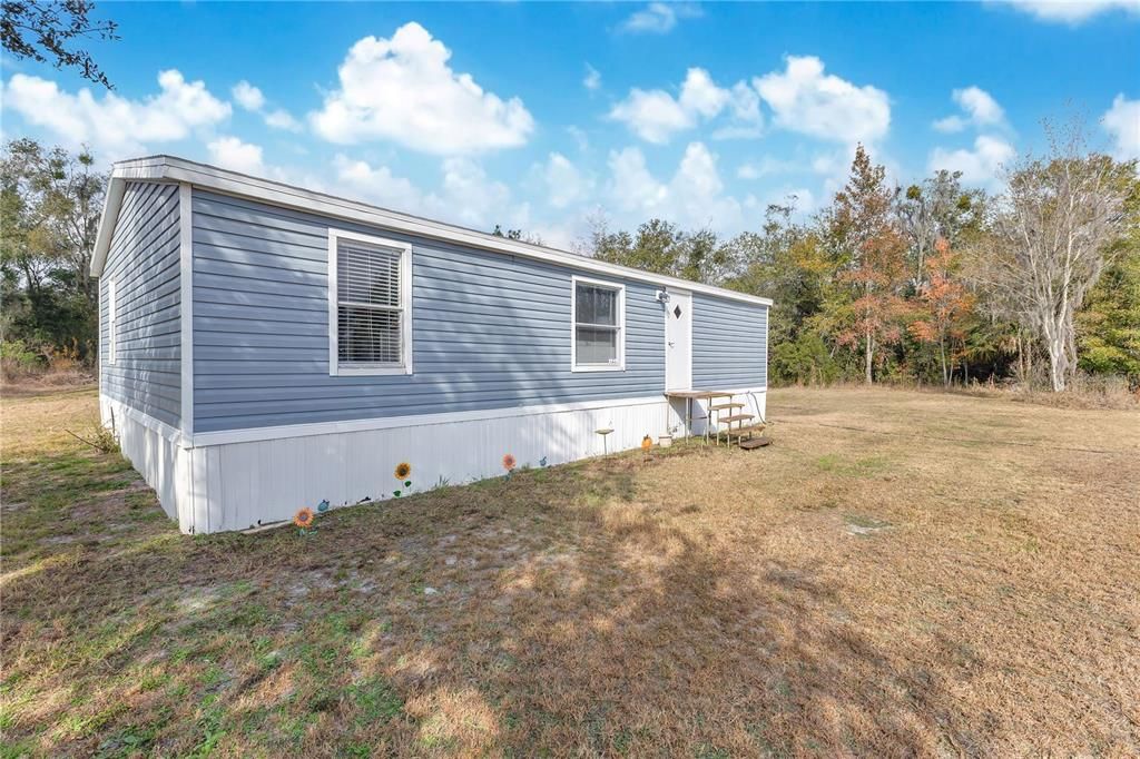 For Sale: $266,500 (3 beds, 2 baths, 960 Square Feet)