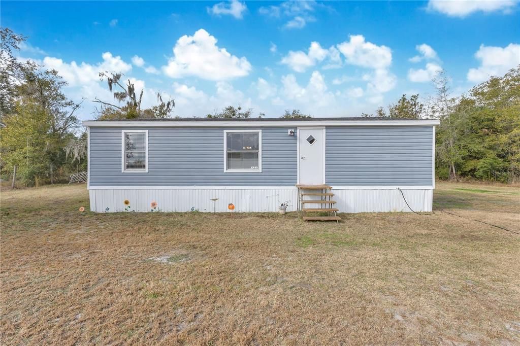 For Sale: $266,500 (3 beds, 2 baths, 960 Square Feet)