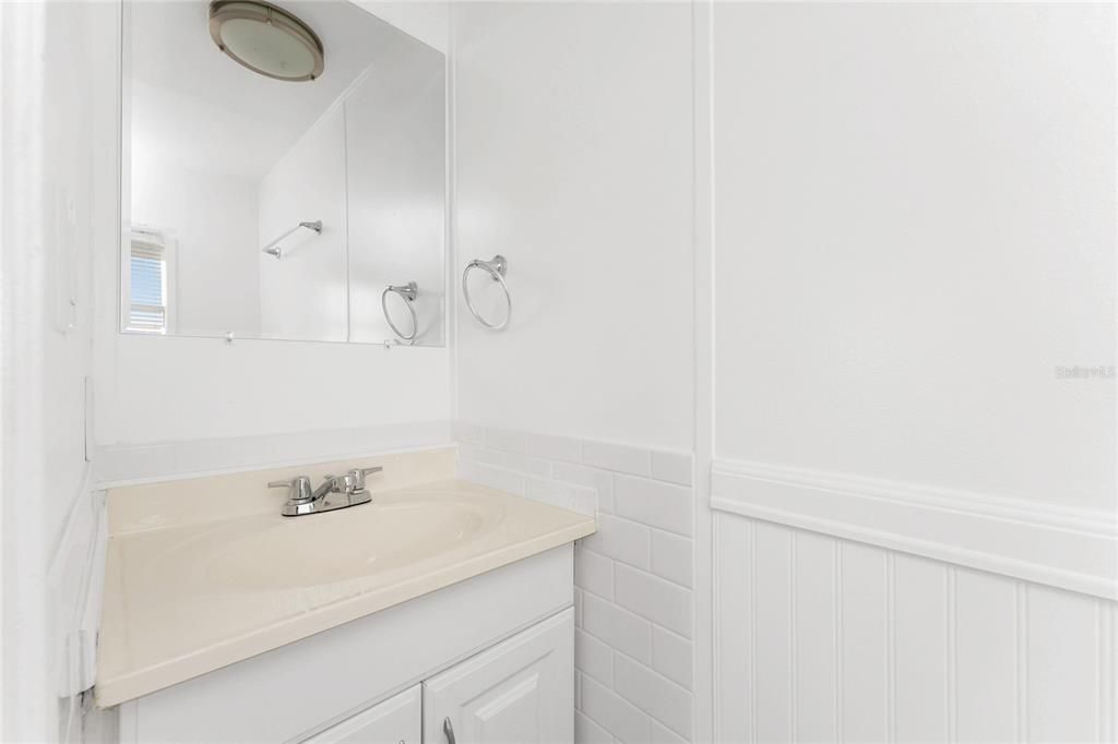 На продажу: $99,000 (2 спален, 2 ванн, 784 Квадратных фут)