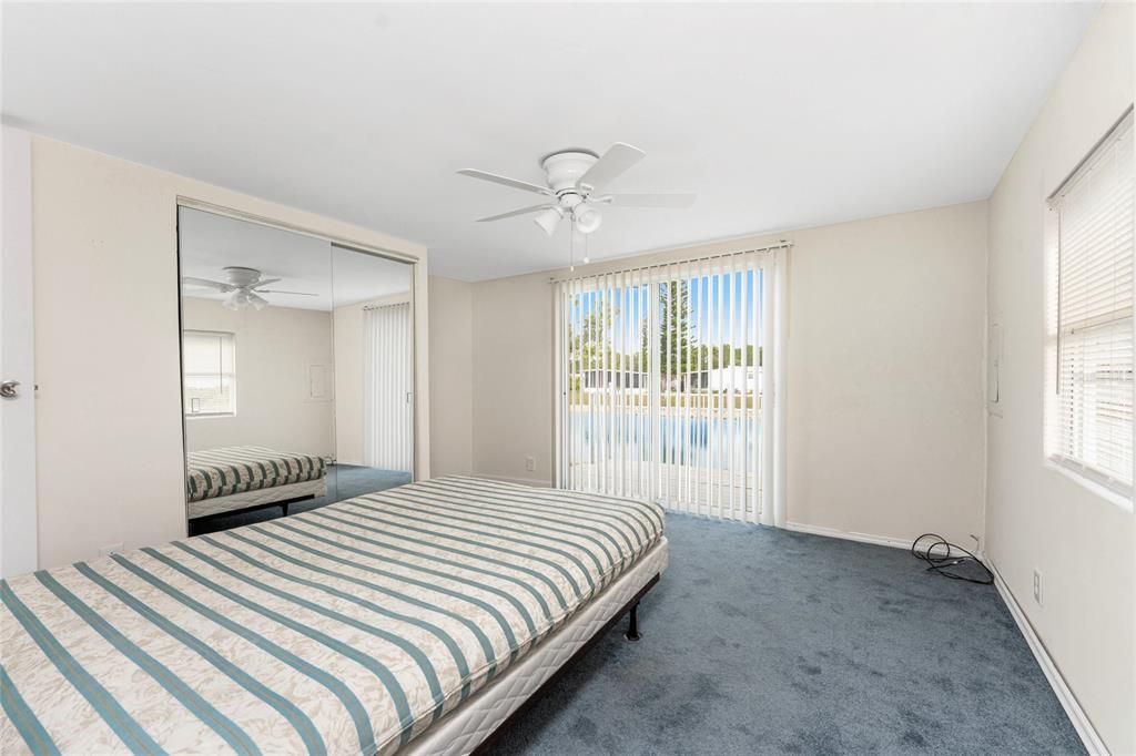 На продажу: $99,000 (2 спален, 2 ванн, 784 Квадратных фут)