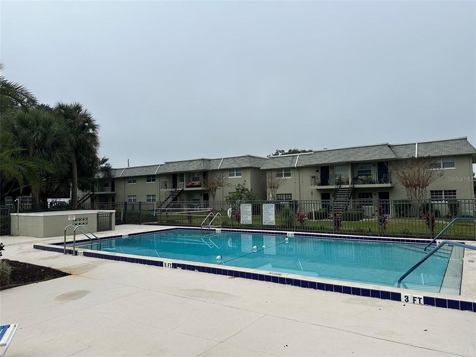 For Rent: $1,525 (2 beds, 1 baths, 853 Square Feet)