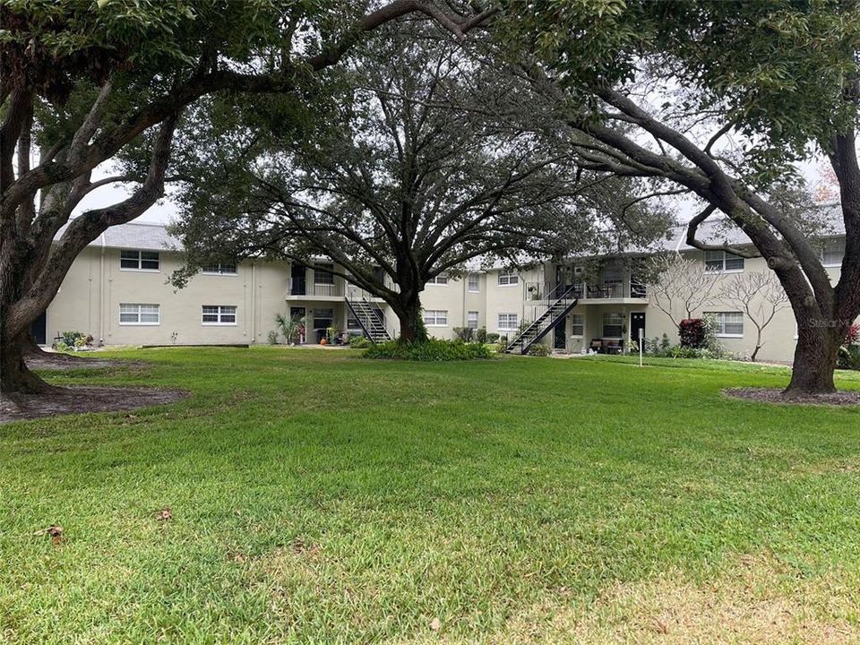 For Rent: $1,525 (2 beds, 1 baths, 853 Square Feet)