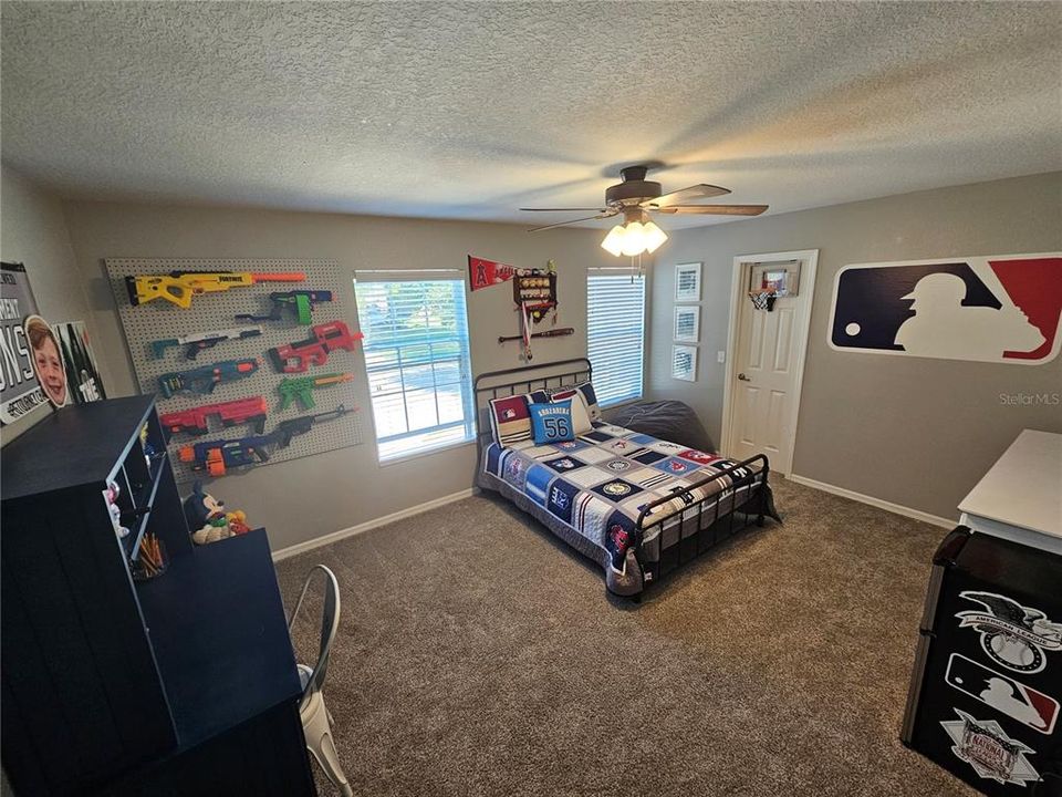 For Sale: $595,000 (6 beds, 4 baths, 3499 Square Feet)
