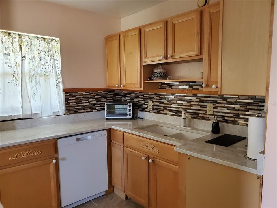 В аренду: $1,600 (2 спален, 2 ванн, 960 Квадратных фут)