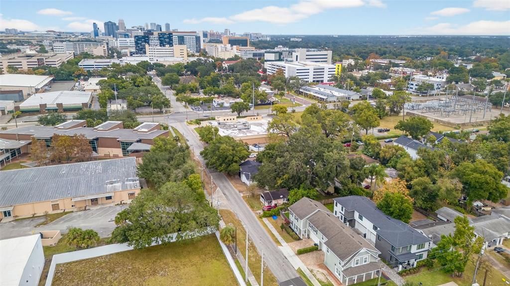 出租: $1,700 (2 贝兹, 1 浴室, 780 平方英尺)