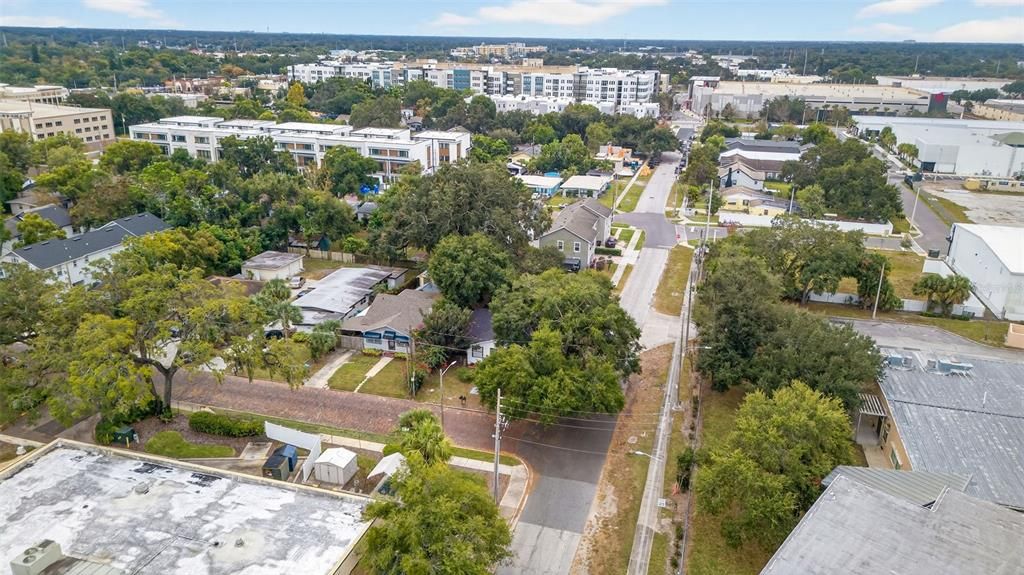 出租: $1,700 (2 贝兹, 1 浴室, 780 平方英尺)