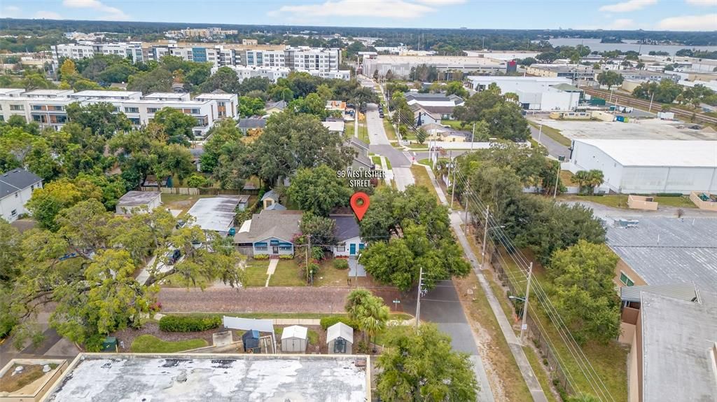 出租: $1,700 (2 贝兹, 1 浴室, 780 平方英尺)