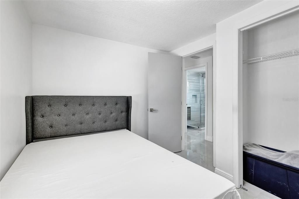 En Renta: $4,500 (3 camas, 3 baños, 2572 Pies cuadrados)