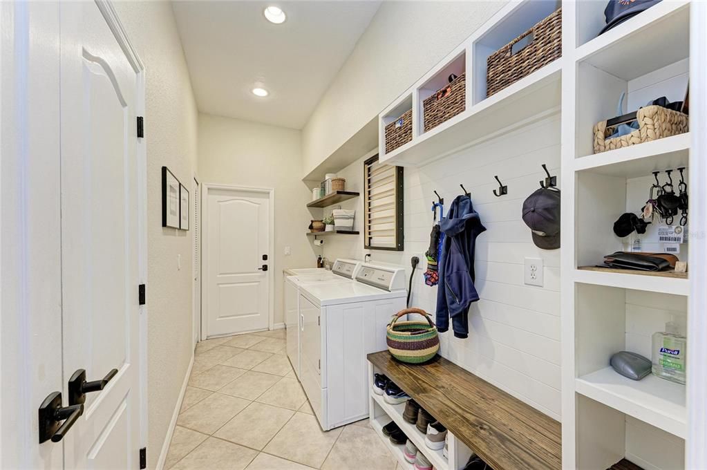 For Sale: $839,000 (4 beds, 2 baths, 2764 Square Feet)