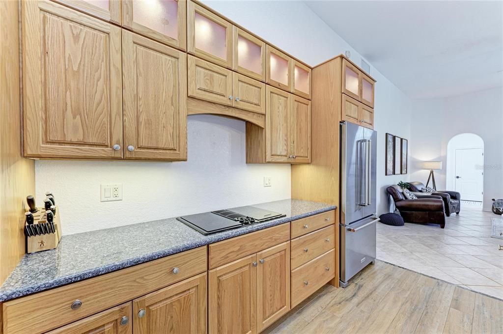 For Sale: $839,000 (4 beds, 2 baths, 2764 Square Feet)