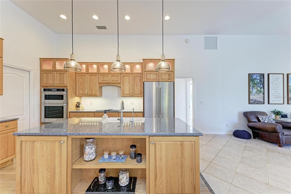 For Sale: $839,000 (4 beds, 2 baths, 2764 Square Feet)