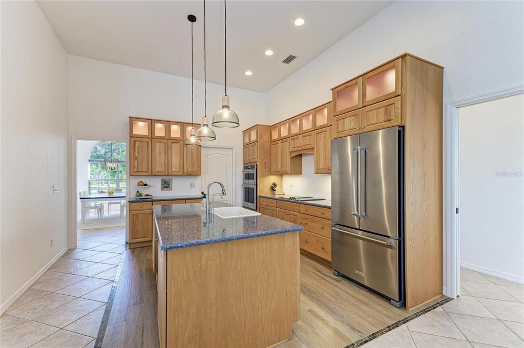 For Sale: $839,000 (4 beds, 2 baths, 2764 Square Feet)