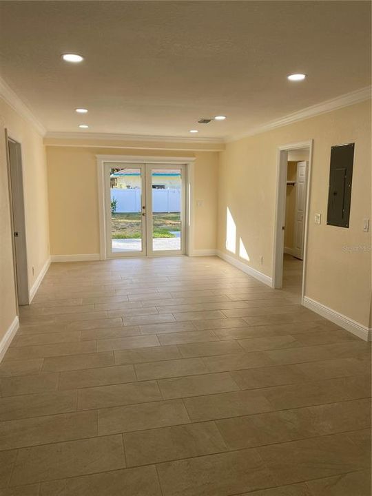 En Venta: $429,900 (3 camas, 2 baños, 1550 Pies cuadrados)