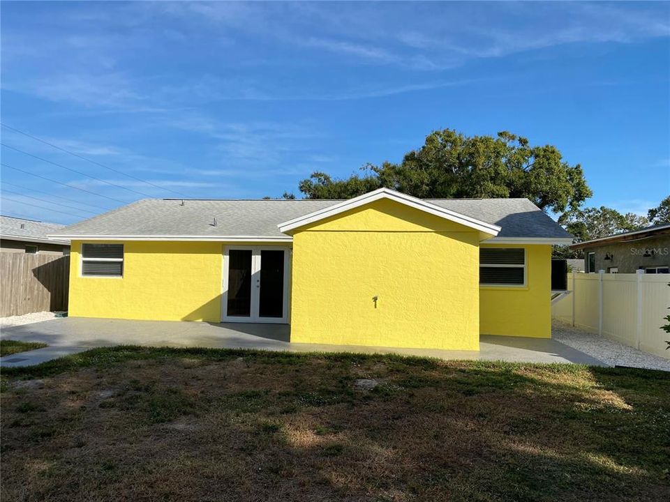 En Venta: $429,900 (3 camas, 2 baños, 1550 Pies cuadrados)