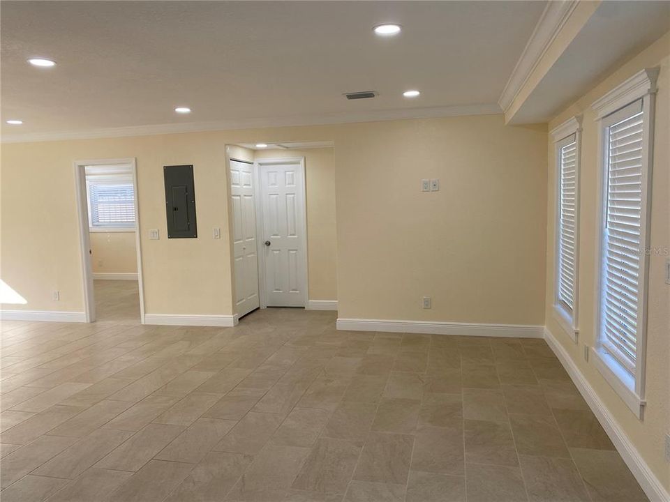 En Venta: $429,900 (3 camas, 2 baños, 1550 Pies cuadrados)