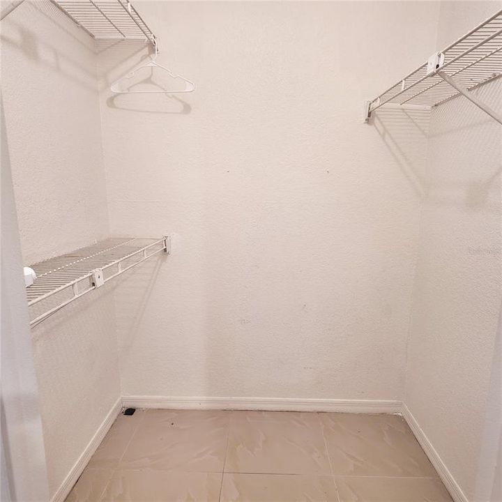 Под контрактом: $150,000 (2 спален, 1 ванн, 919 Квадратных фут)