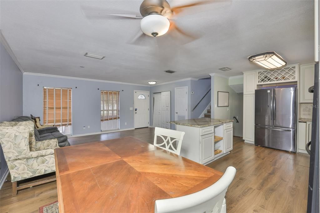 На продажу: $400,000 (4 спален, 3 ванн, 2068 Квадратных фут)