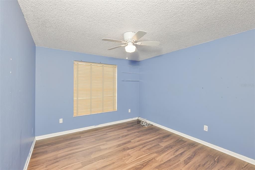 На продажу: $400,000 (4 спален, 3 ванн, 2068 Квадратных фут)