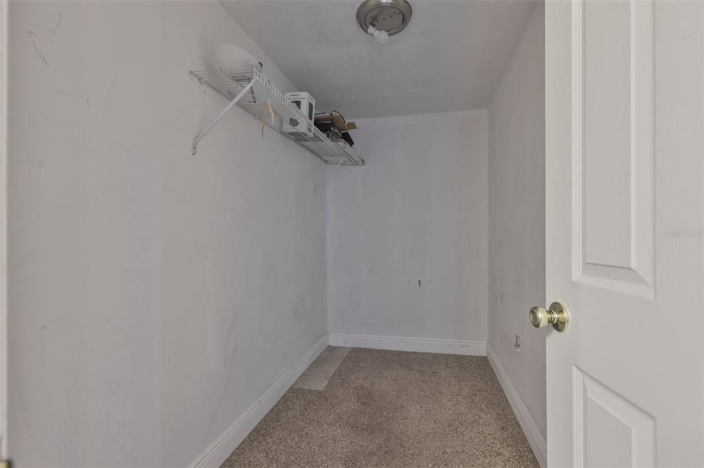 На продажу: $400,000 (4 спален, 3 ванн, 2068 Квадратных фут)