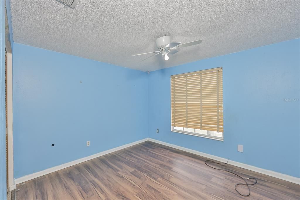 На продажу: $400,000 (4 спален, 3 ванн, 2068 Квадратных фут)