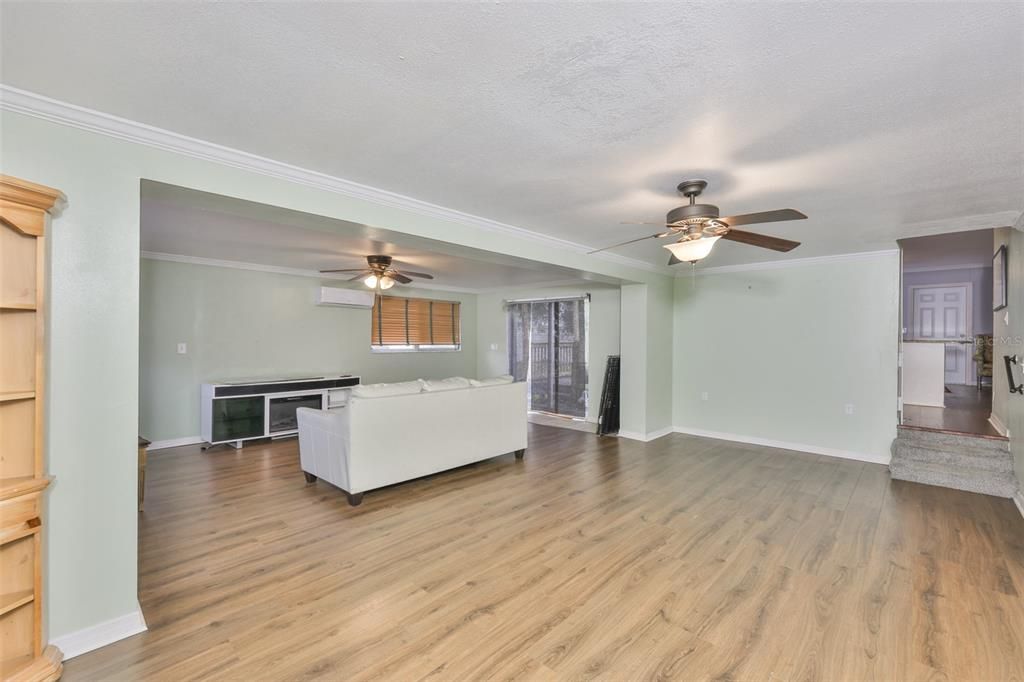 На продажу: $400,000 (4 спален, 3 ванн, 2068 Квадратных фут)