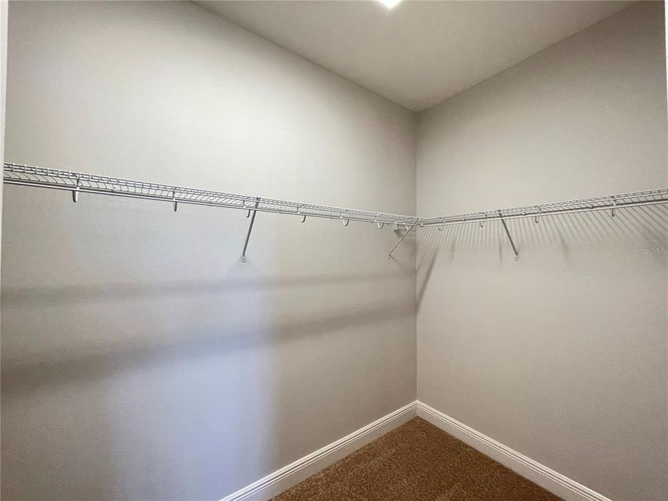 For Rent: $2,450 (3 beds, 2 baths, 1852 Square Feet)