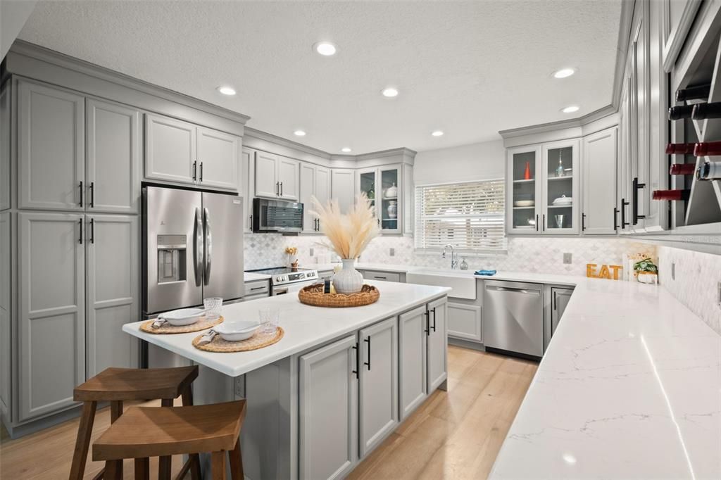 Activo con contrato: $1,265,000 (3 camas, 3 baños, 2670 Pies cuadrados)